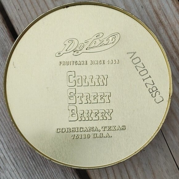 Delightful Collin Street Bakery Tin DeLuxe Round Tin with Christmas Scene - Picture 2 of 4